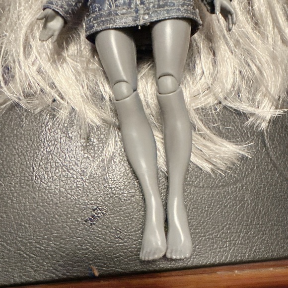 Rainbow high shadow high Luna doll - Picture 3 of 4